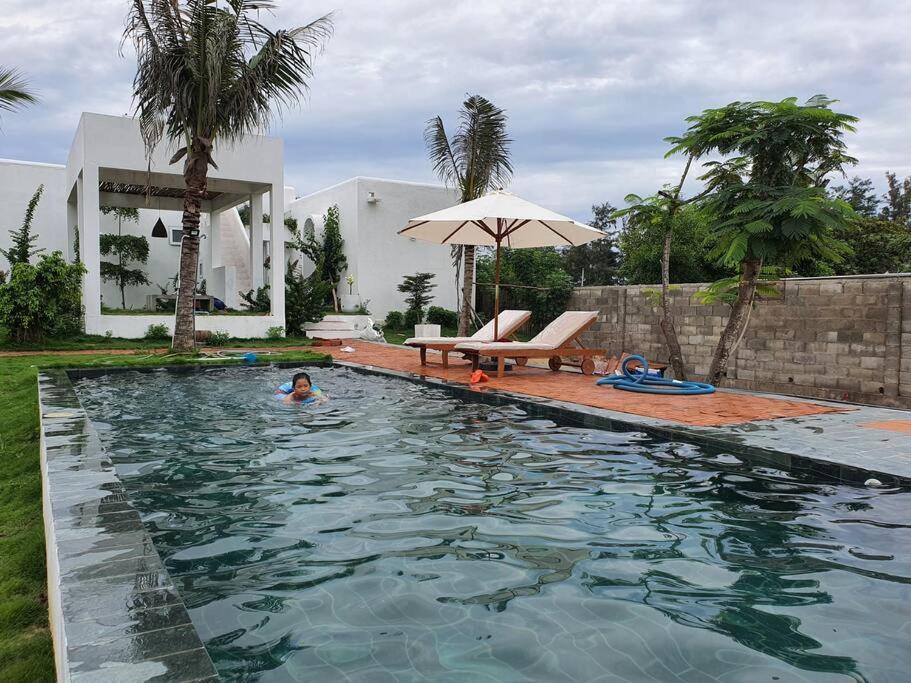 Ho Lan Retreat, Villa Mat Bien Danh Cho 8 Nguoi. Pho Tri 외부 사진